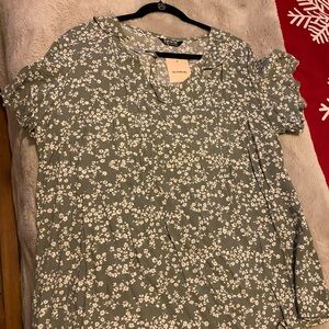BloomChic Sage Green Floral Short Sleeve Blouse 14 / 16